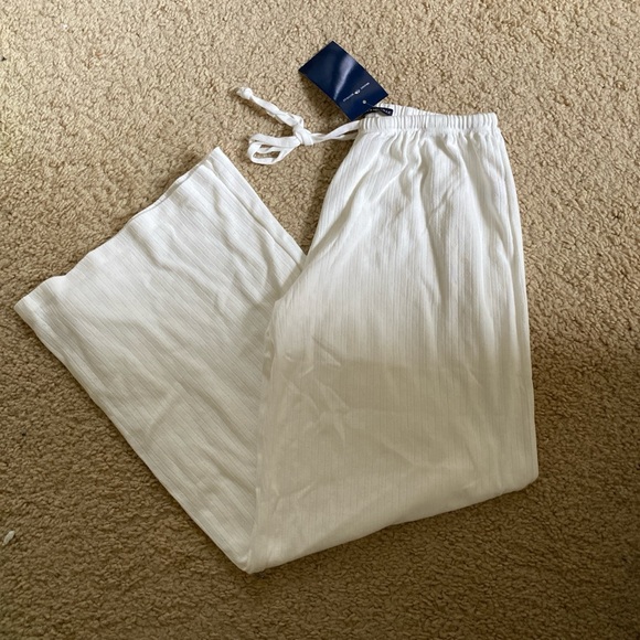 Brandy melville white Anastasia eyelet sweatpants - Picture 1 of 1